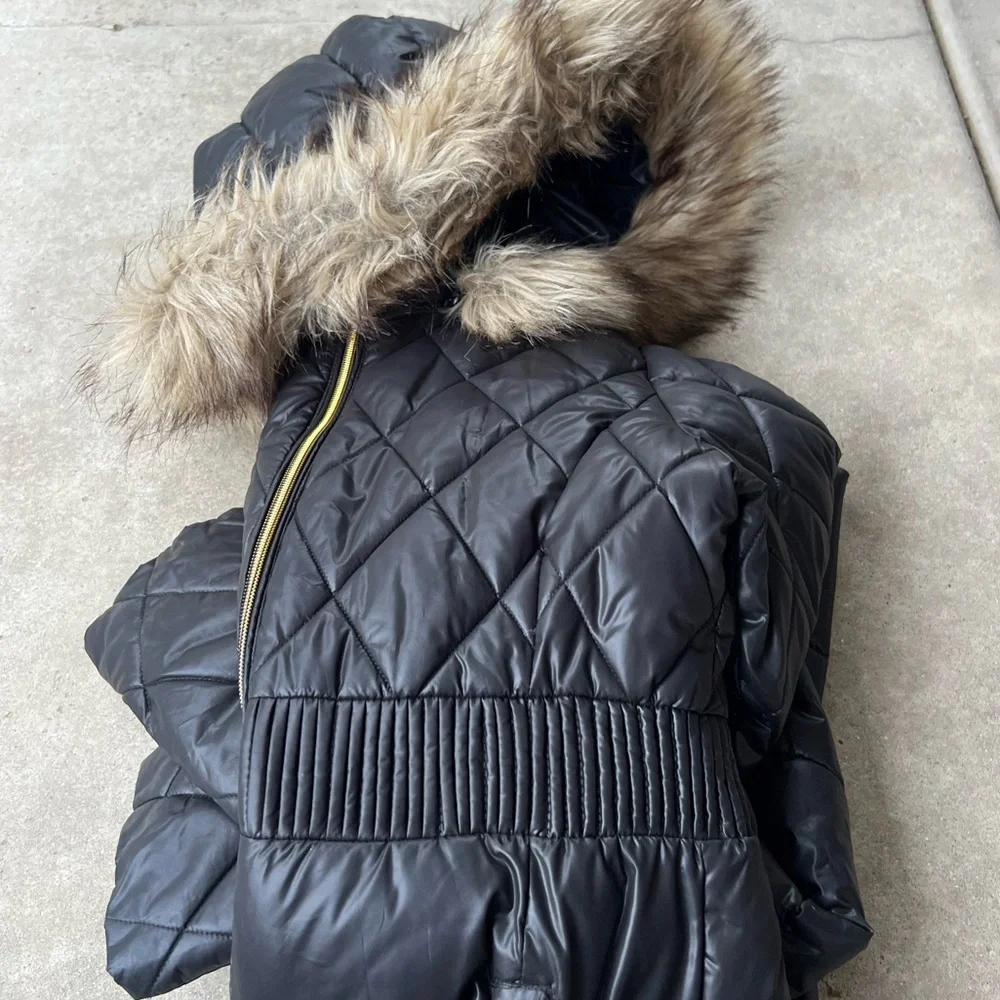 Michael Kors Women's Fuchsia Puffer Jacket - Picture 14 of 16